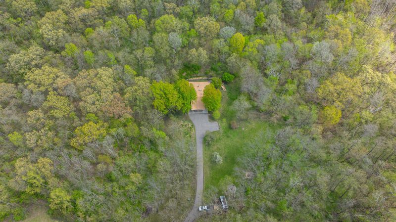 715 Alpine Ln, Holmen, WI 54636
