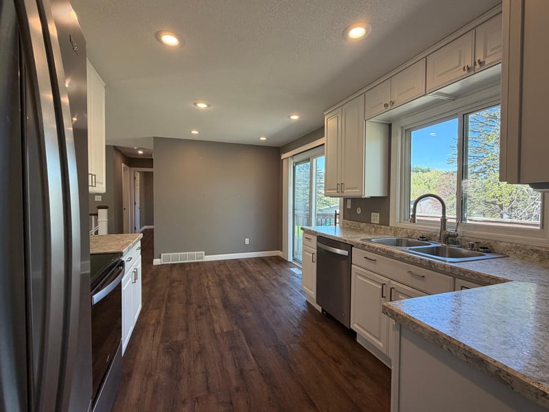 1020 Pioneer Rd, Red Wing, MN 55066