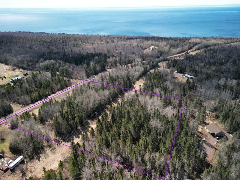 2983 County Rd 7, Grand Marais, MN 55604