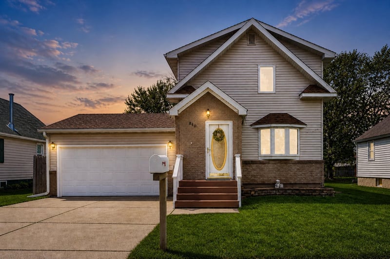 810 10th Ave SE, Austin, MN 55912
