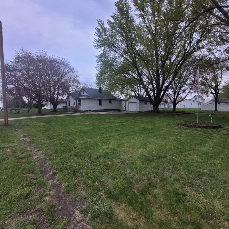 440 E Main St, Madelia, MN 56062
