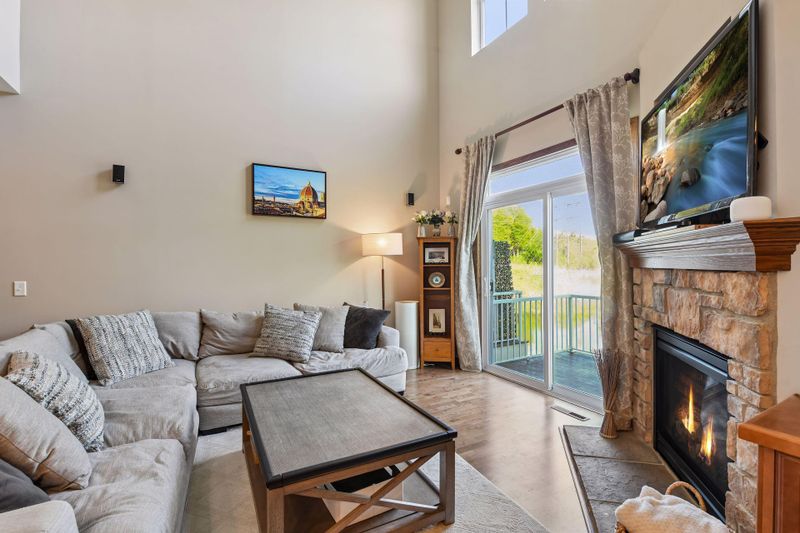 1932 Commonwealth Blvd, Chanhassen, MN 55317