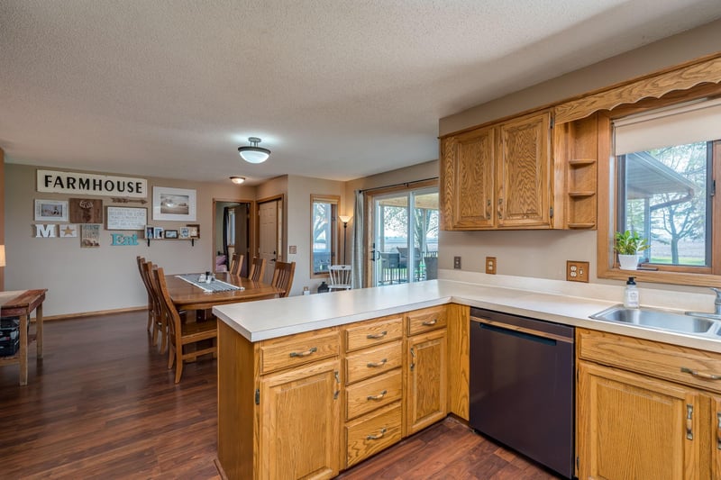 62277 142nd St, Mapleton, MN 56065