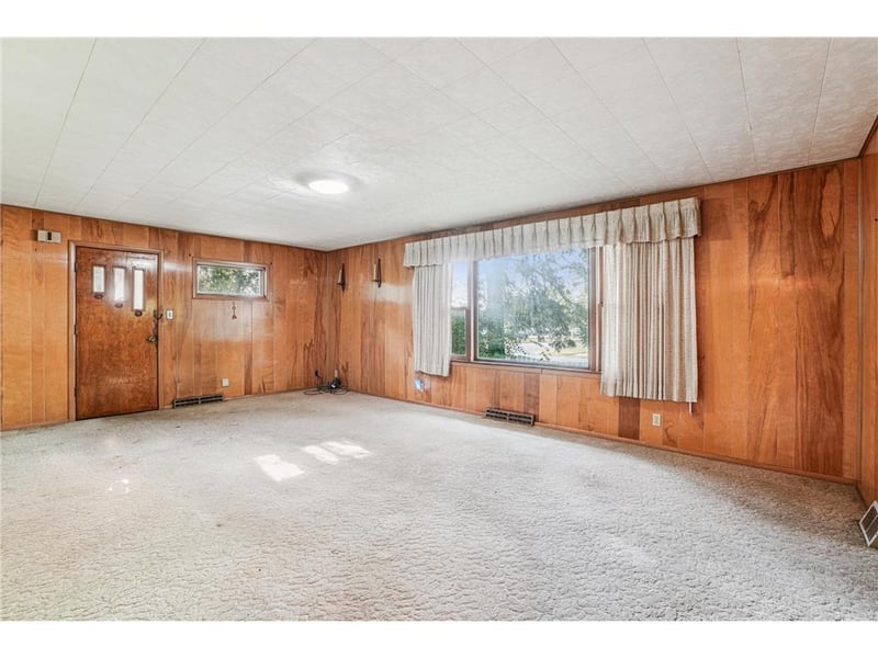 303 Lewis St, River Falls, WI 54022