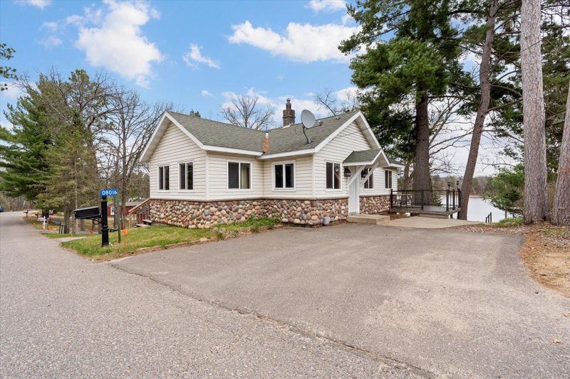 8016 Ridge Rd, Nisswa, MN 56468