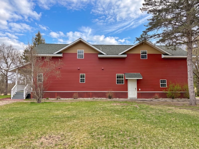 232 2nd St NW, Menahga, MN 56464