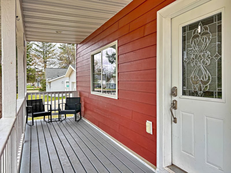232 2nd St NW, Menahga, MN 56464