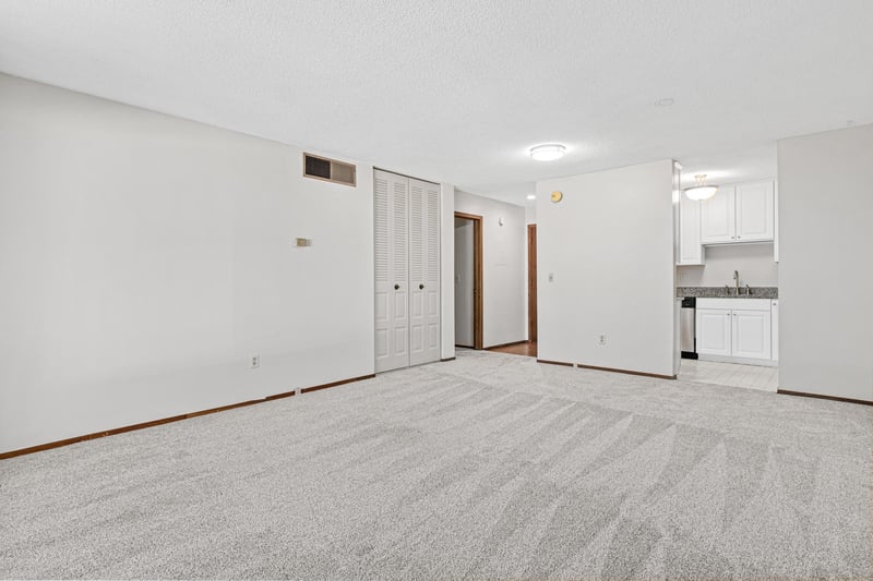 7500 Cahill Rd #101C, Edina, MN 55439