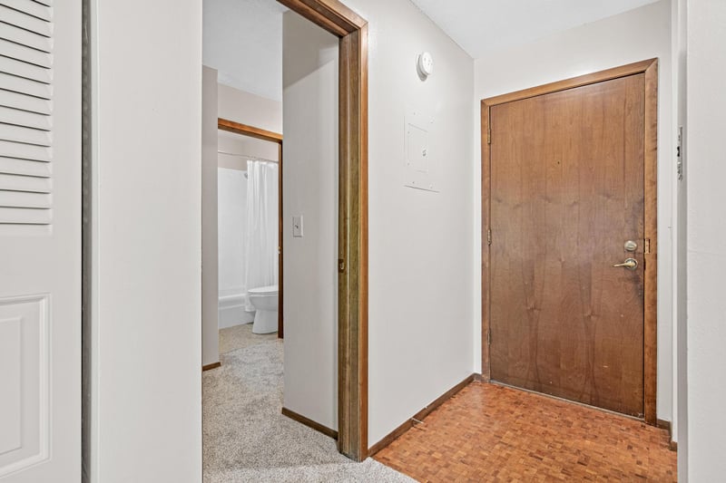 7500 Cahill Rd #101C, Edina, MN 55439