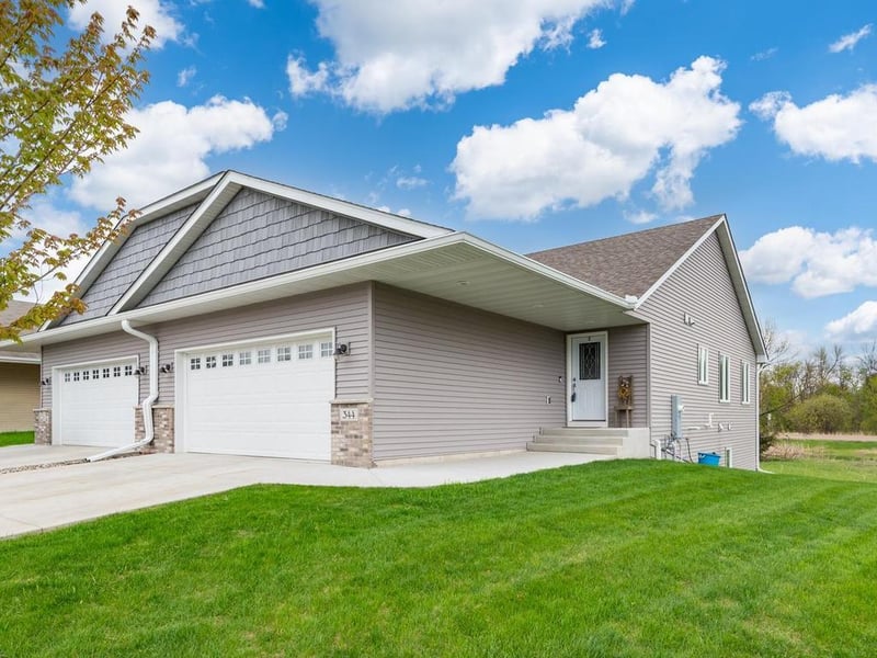 344 2nd St NW, Mayer, MN 55360