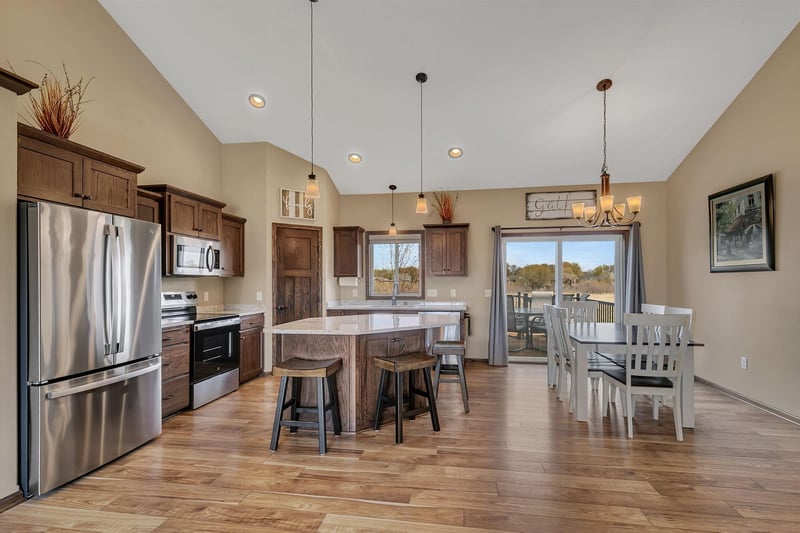 1704 Knottingham Dr, Sartell, MN 56377