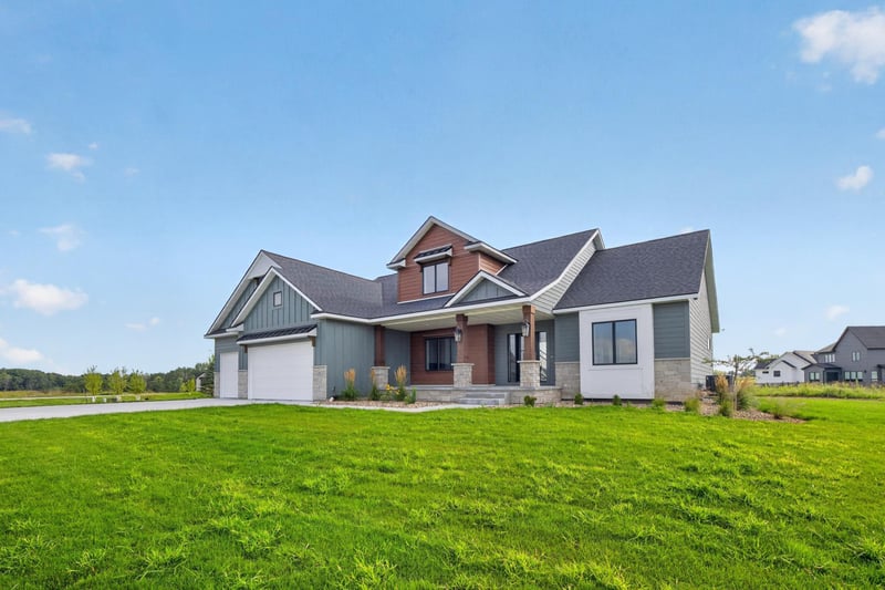2762 Mayo Prairie Ln SW, Rochester, MN 55902