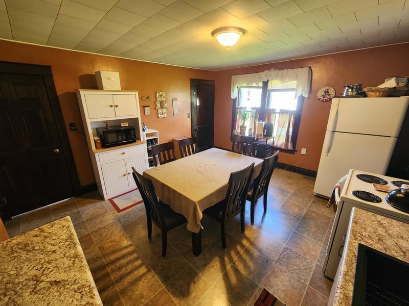 108 NW Bergen St, Adams, MN 55909