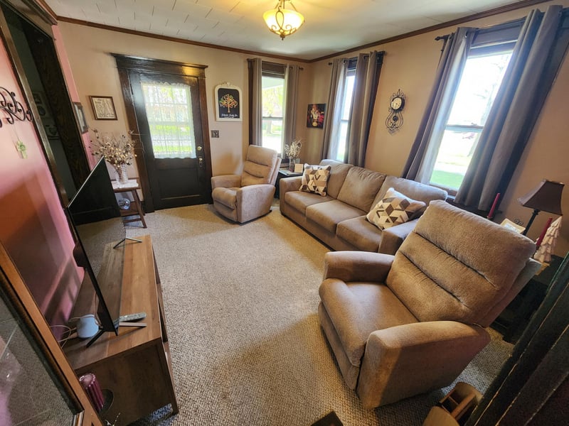 108 NW Bergen St, Adams, MN 55909