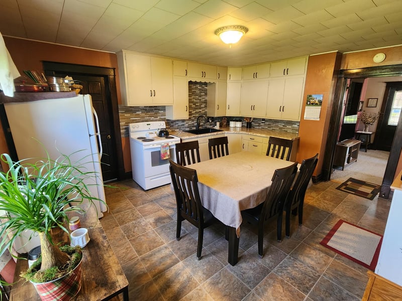 108 NW Bergen St, Adams, MN 55909