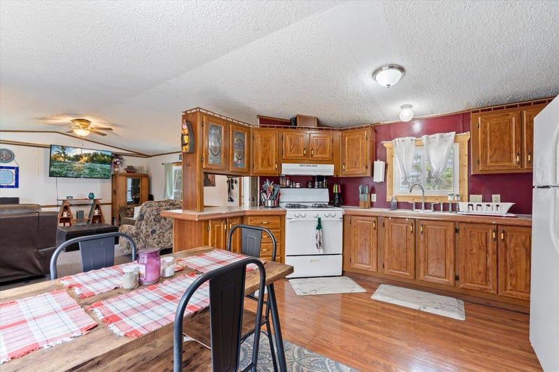1685 Timber Ln, Cushing, MN 56443