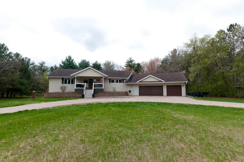 1307 W Center St, Chetek, WI 54728