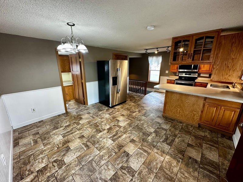 390 N Broadway St, Vesta, MN 56292