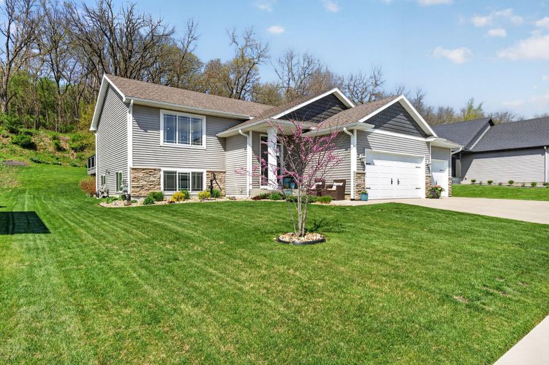 3381 Ridgeline Dr SE, Rochester, MN 55904