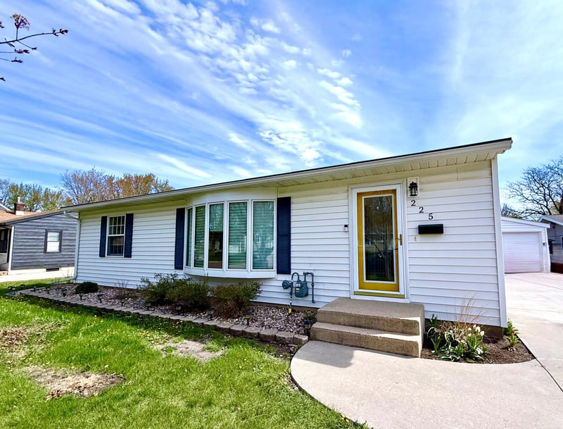 225 Sunrise Blvd, Redwood Falls, MN 56283