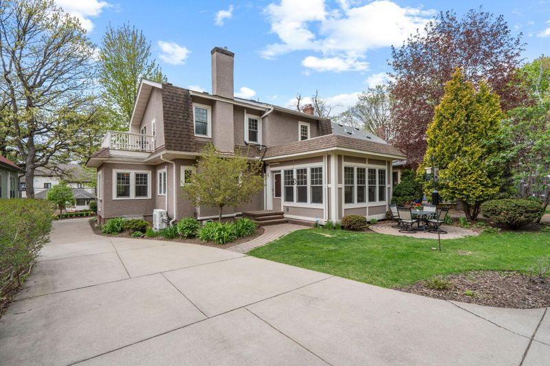 4825 Girard Ave S, Minneapolis, MN 55419