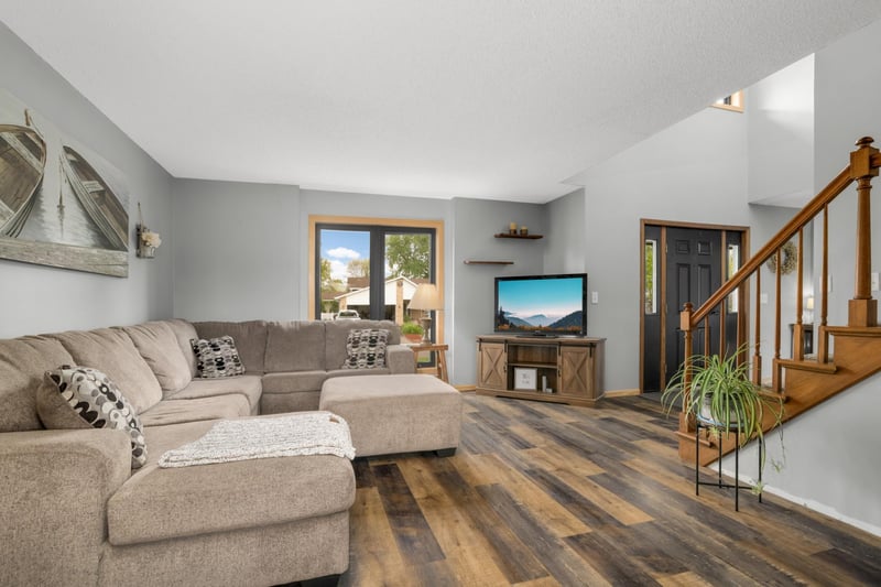1840 Brittany Rd, Hastings, MN 55033
