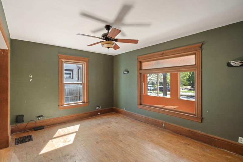 1727 Marshall Ave, Saint Paul, MN 55104
