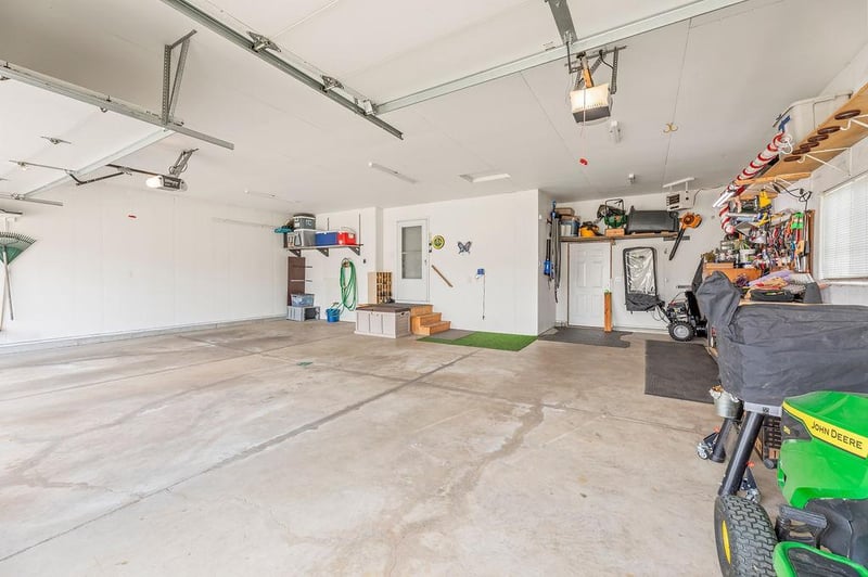 4432 3rd St S, Moorhead, MN 56560