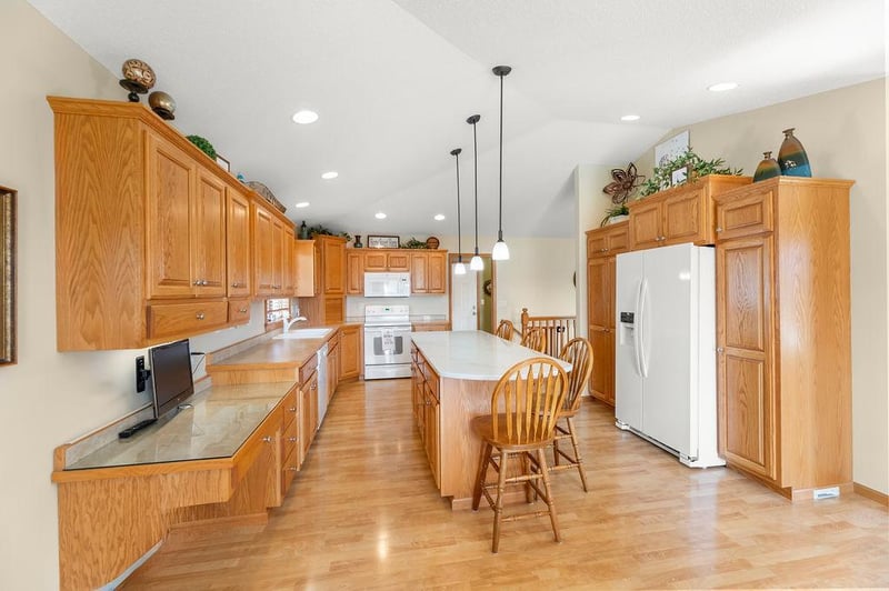 4432 3rd St S, Moorhead, MN 56560