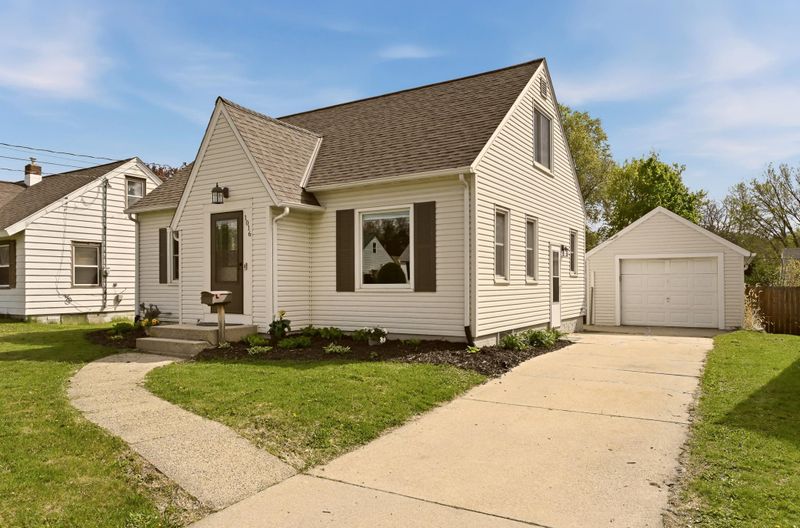 1016 7th Ave NW, Rochester, MN 55901
