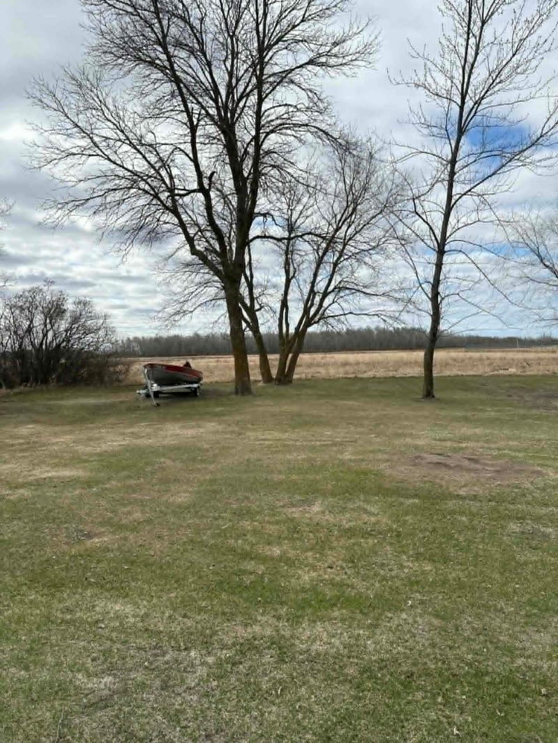 204 5th St E, Lancaster, MN 56735