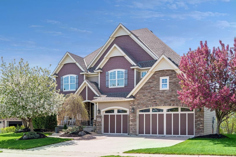 5990 Black Oaks Ln N, Plymouth, MN 55446