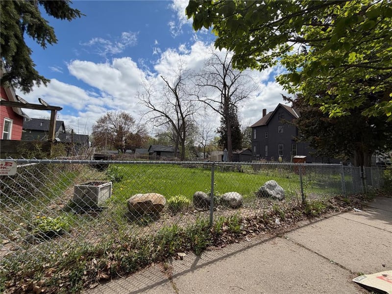 1132 Jackson St, Saint Paul, MN 55117