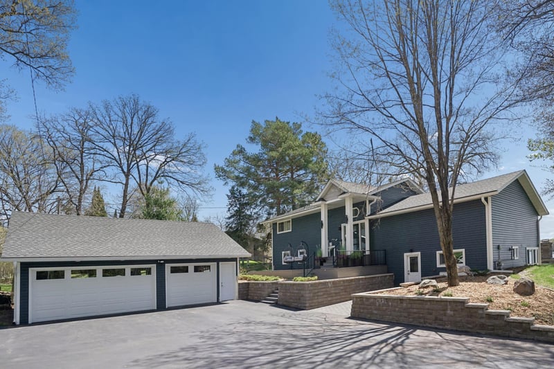 10941 42nd St SE, Clear Lake, MN 55319