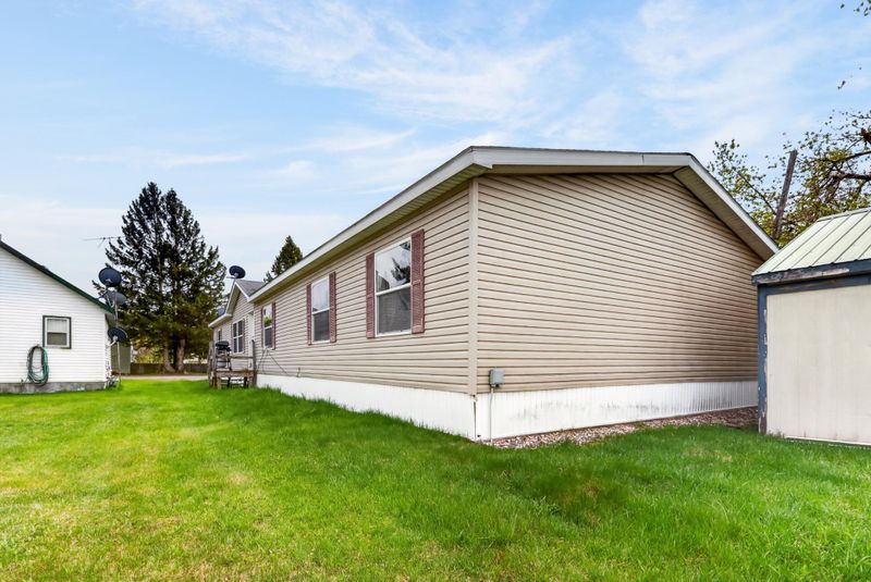 425 6th Ave W, Floodwood, MN 55736