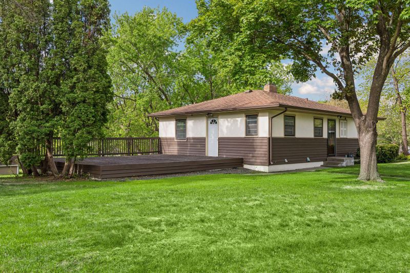 868 Oakwood Dr, Anoka, MN 55303