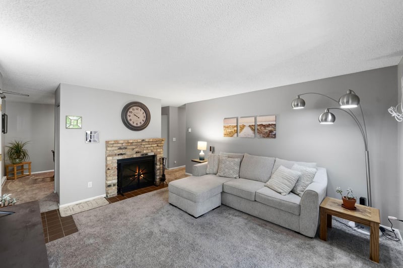 300 Shelard Pw #209, Saint Louis Park, MN 55426