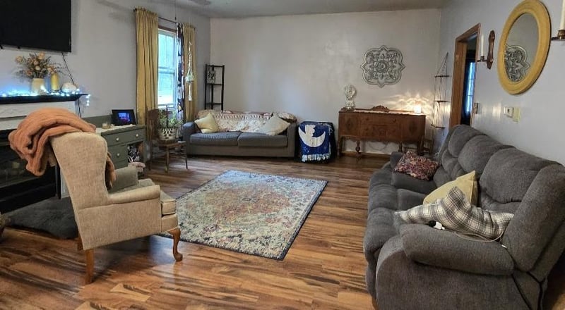 1164 Miller Ave, Windom, MN 56101