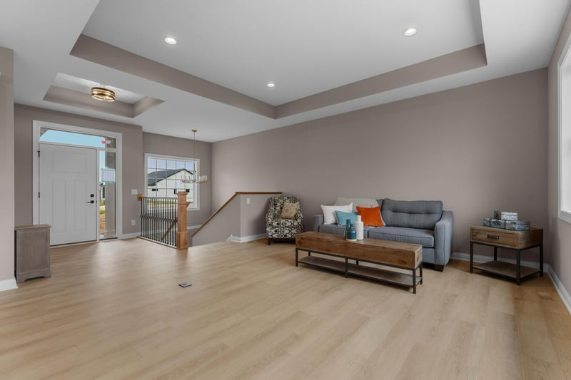 607 E 9th St, Zumbrota, MN 55992