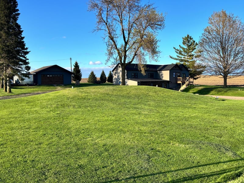 12780 98th St, Cologne, MN 55322