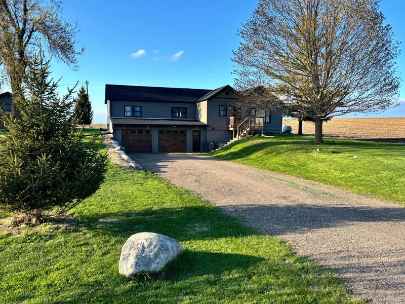 12780 98th St, Cologne, MN 55322