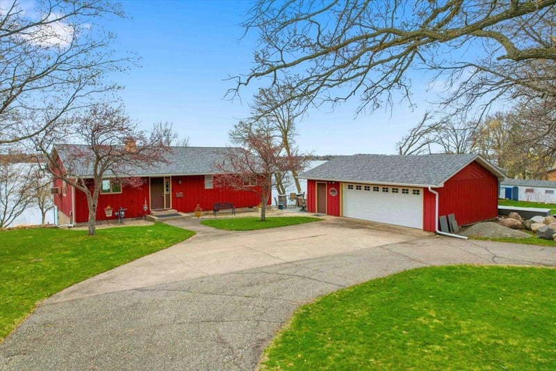 38338 N Little Mcdonald Dr, Frazee, MN 56544