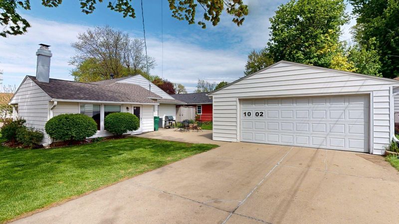 1002 13th Ave NW, Rochester, MN 55901