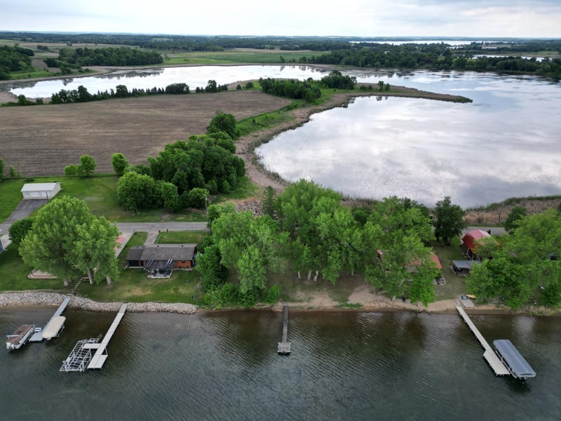 353XX Big Mcdonald Ln, Dent, MN 56528