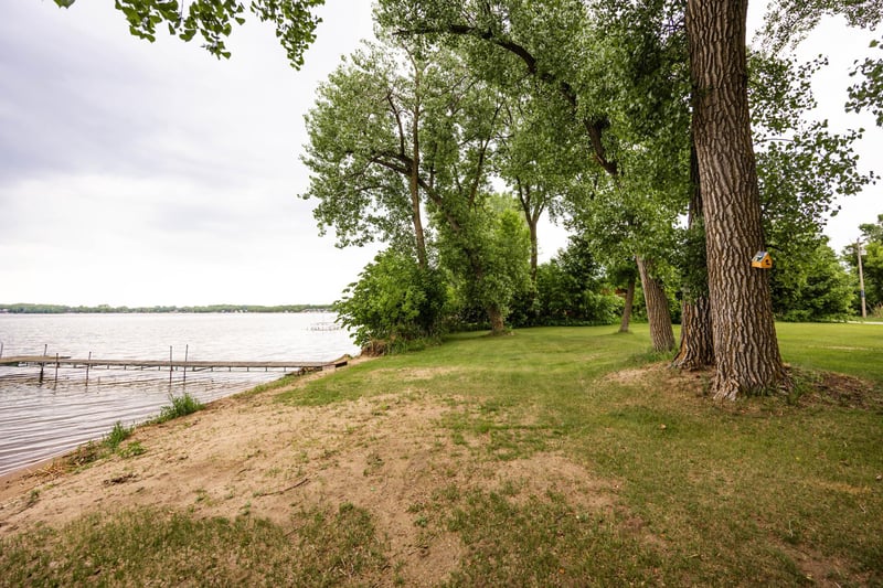 353XX Big Mcdonald Ln, Dent, MN 56528
