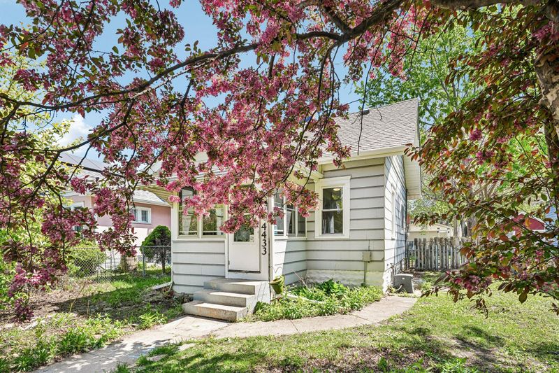 4433 43rd Ave S, Minneapolis, MN 55406