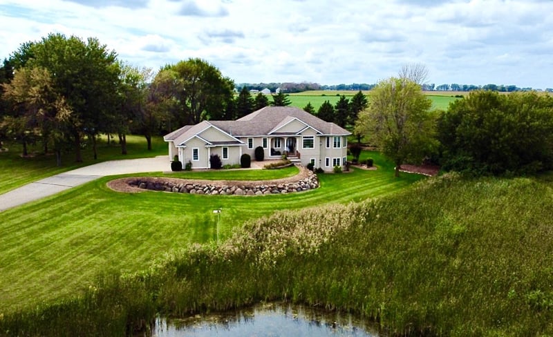 1250 S Crailsheim Rd, Worthington, MN 56187