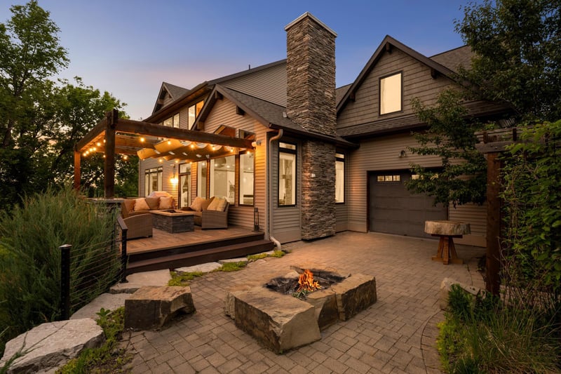 15270 Branch Cir, Lakeville, MN 55306