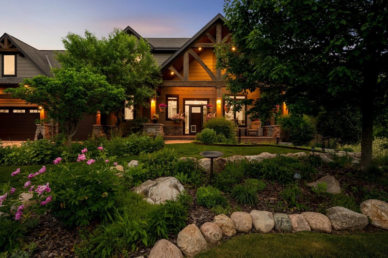 15270 Branch Cir, Lakeville, MN 55306
