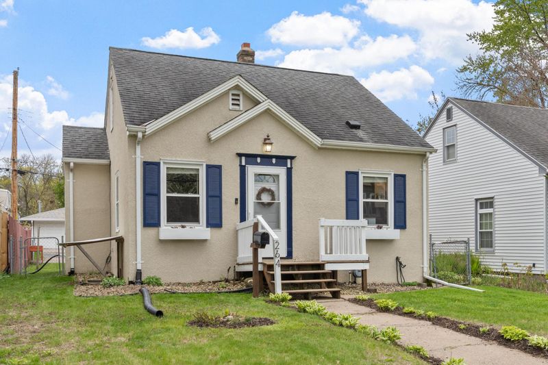 264 Haskell St E, West Saint Paul, MN 55118